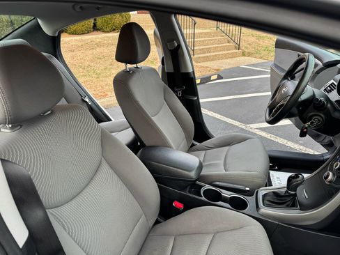 Used 2015 Hyundai Elantra SE w/ Option Group 02 image 25