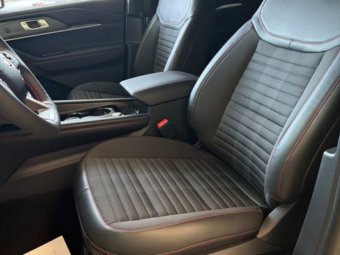 New 2026 Ford Explorer ST-Line w/ ST-Line Street Pack RWD image 9