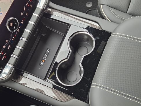 New 2026 GMC Yukon Elevation image 15