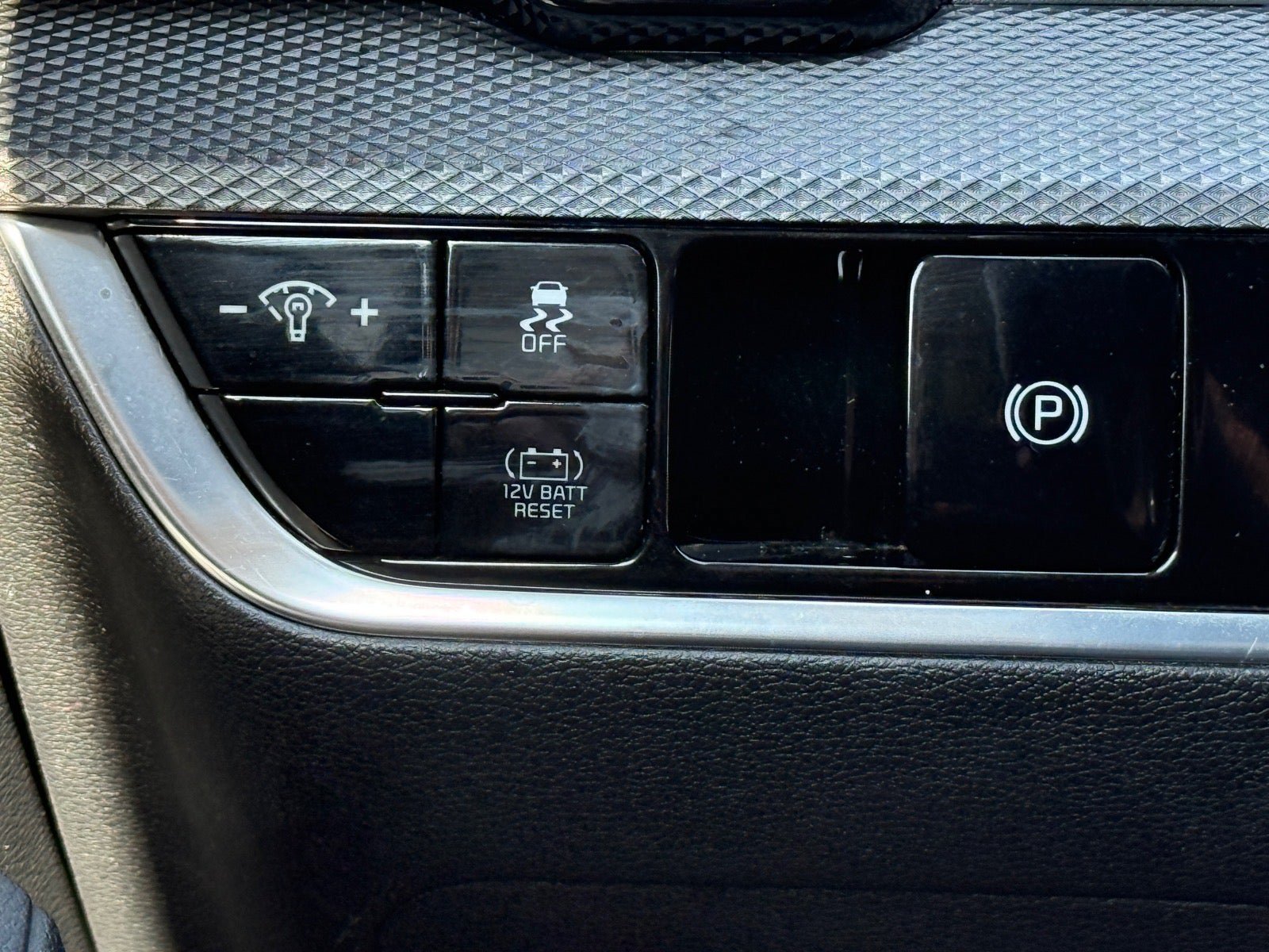 Used 2023 Kia Sportage LX FWD image 19