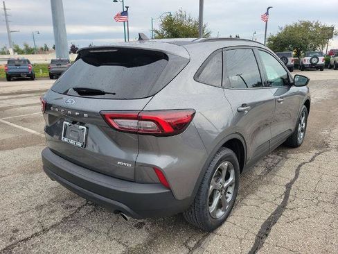 Certified 2025 Ford Escape ST-Line Select AWD/4WD image 4