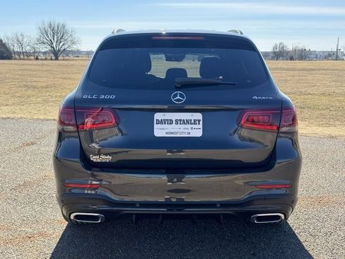Used 2020 Mercedes-Benz GLC 300 4MATIC image 5