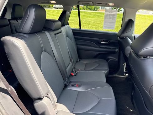Certified 2026 Toyota Grand Highlander AWD image 31