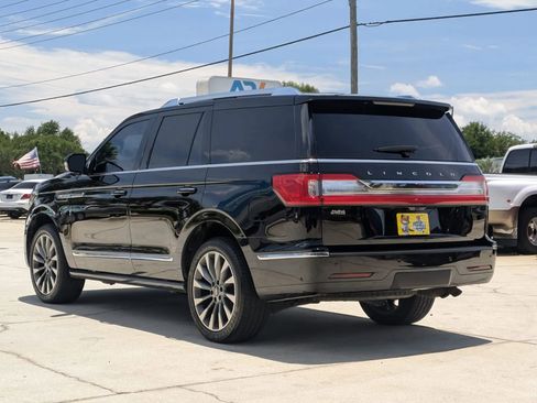 Used 2020 Lincoln Navigator Reserve AWD/4WD image 2