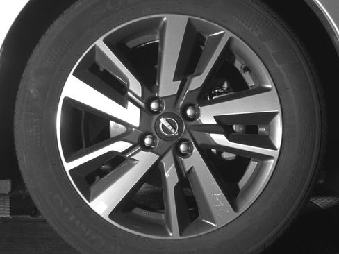 Used 2025 Nissan Versa SV FWD image 12