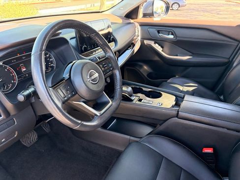 Certified 2023 Nissan Rogue SV w/ SV Premium B Package FWD image 17