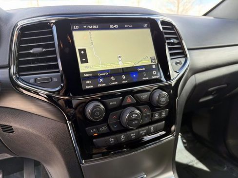 Used 2021 Jeep Grand Cherokee Laredo X image 20