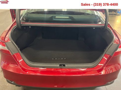 Used 2020 Toyota Camry XLE w/ Carpet Mat Package FWD image 12