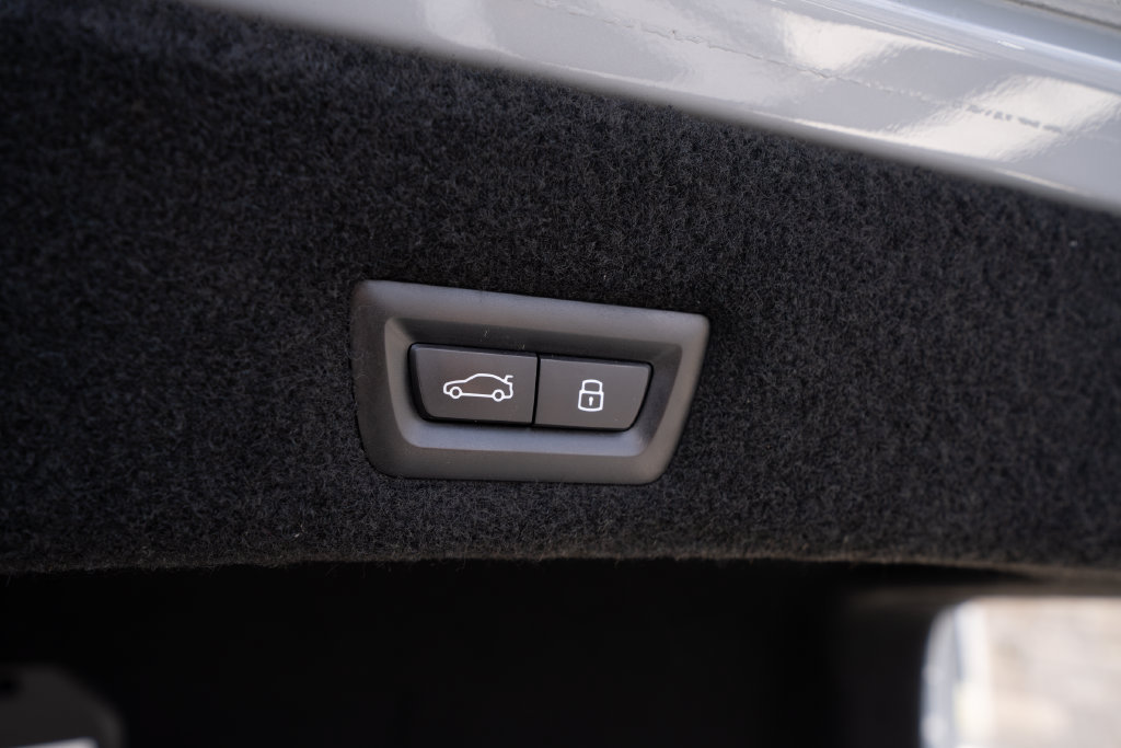 Used 2024 BMW i7 xDrive60 AWD/4WD image 48