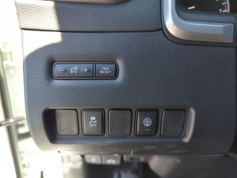 Certified 2024 Nissan Murano SV image 34