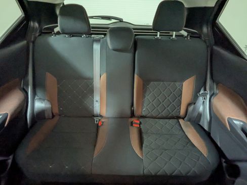 Used 2018 Nissan Kicks SR FWD image 11