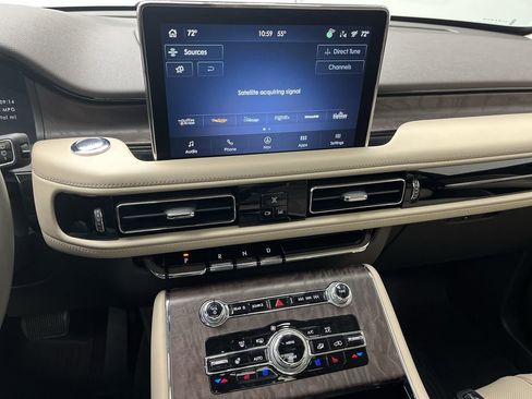 Used 2024 Lincoln Aviator Reserve w/ Equipment Group 201A image 20