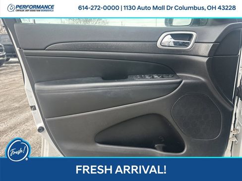 Used 2018 Jeep Grand Cherokee Altitude image 11