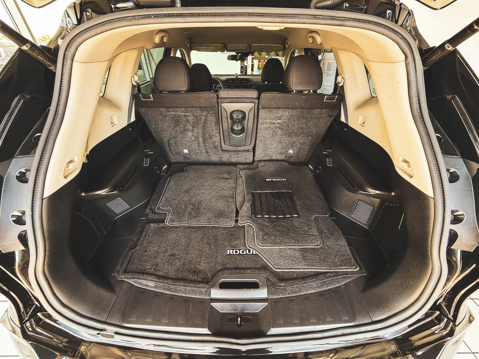 Used 2020 Nissan Rogue SV FWD image 21
