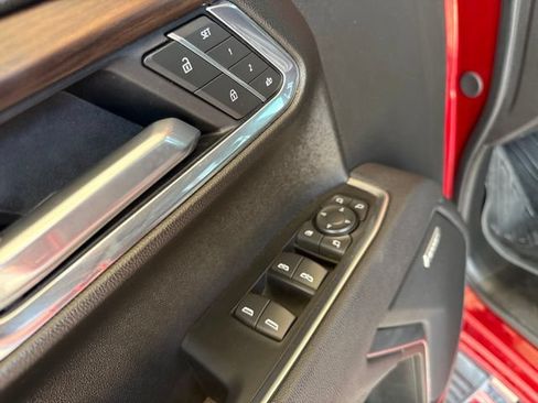 Used 2025 GMC Sierra 1500 SLT RWD image 15