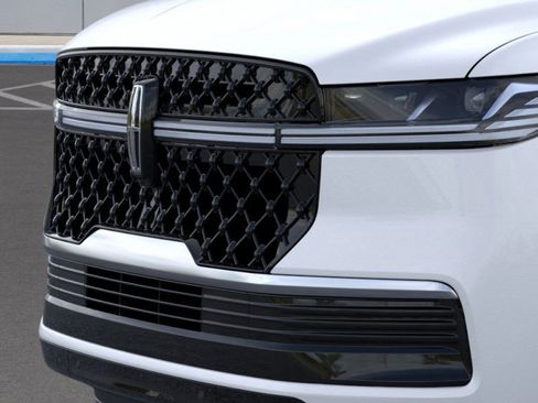 New 2025 Lincoln Navigator Reserve w/ Jet Appearance Package image 17