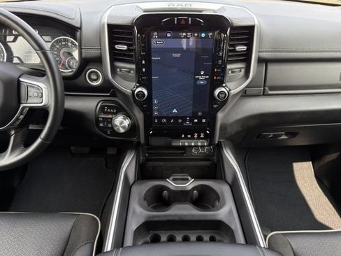 Used 2023 RAM 1500 Laramie AWD/4WD image 17