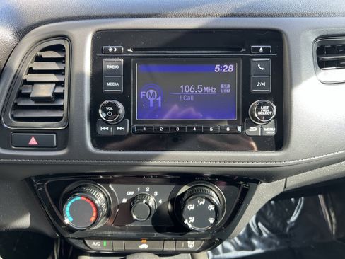 Used 2022 Honda HR-V LX image 17