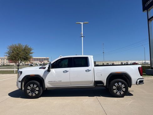 Used 2024 GMC Sierra 2500 Denali w/ Denali Reserve Package image 2