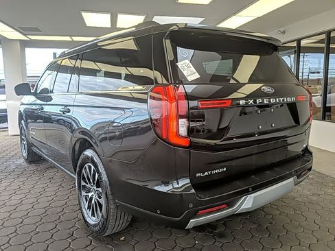 Used 2025 Ford Expedition Max Platinum image 9