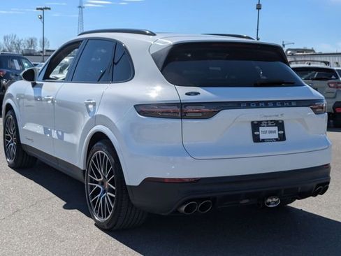 Used 2020 Porsche Cayenne S image 5