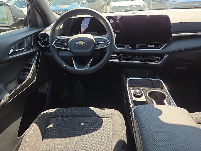 New 2027 Chevrolet Equinox LT w/ LPO, Floor Liner Package FWD image 9