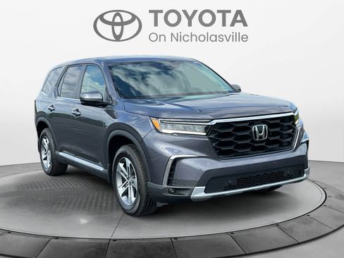 Used 2025 Honda Pilot EX-L image 8