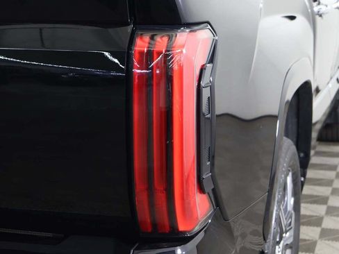 Used 2023 Toyota Tundra Capstone AWD/4WD image 19
