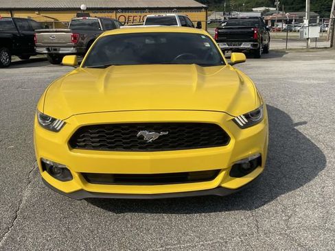 Used 2015 Ford Mustang Coupe w/ Equipment Group 051A RWD image 10
