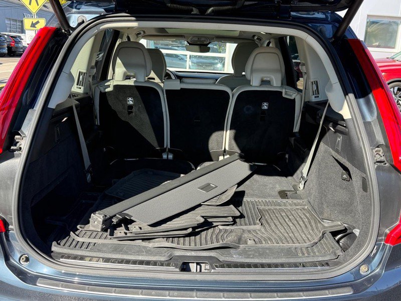 Used 2025 Volvo XC90 T8 Plus w/ Protection Package Premier AWD/4WD image 5