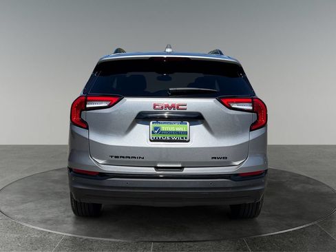 Used 2024 GMC Terrain SLE w/ Driver Convenience Package AWD/4WD image 8