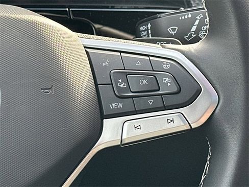 Certified 2025 Volkswagen Atlas Cross Sport SEL image 26