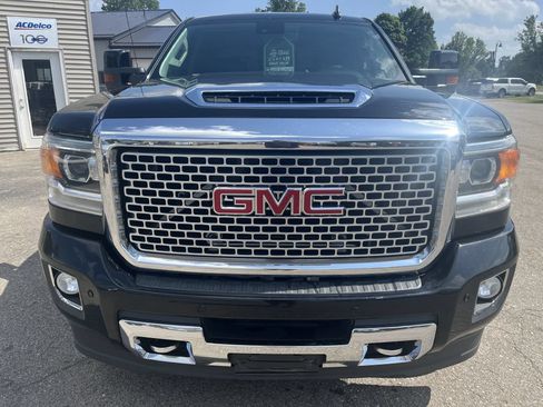 Used 2017 GMC Sierra 3500 Denali w/ Duramax Plus Package AWD/4WD image 3