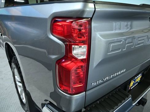 Used 2022 Chevrolet Silverado 1500 LT w/ Z71 Off-Road Package image 11