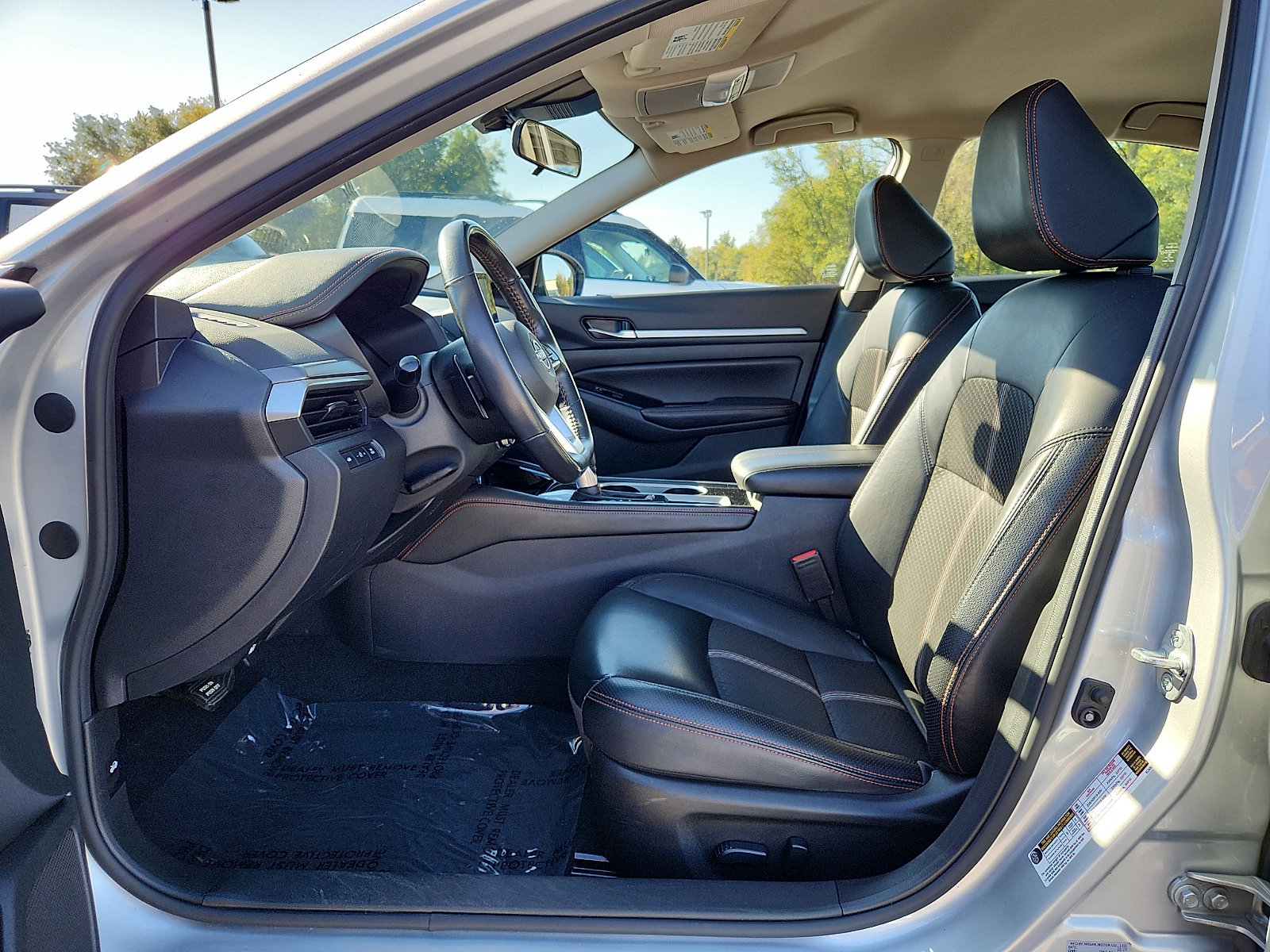 Used 2024 Nissan Altima 2.5 SR FWD image 13