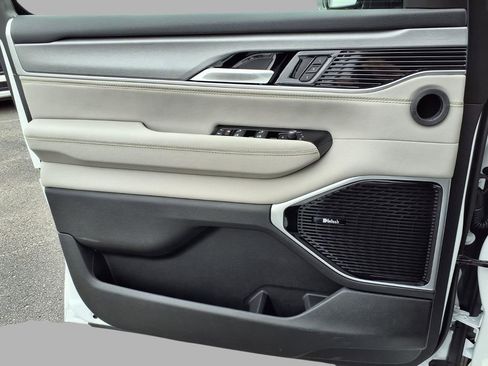 New 2026 Jeep Grand Wagoneer Limited AWD/4WD image 18