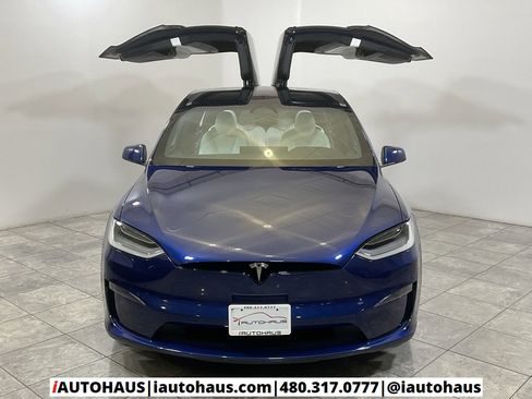 Used 2023 Tesla Model X Plaid image 4