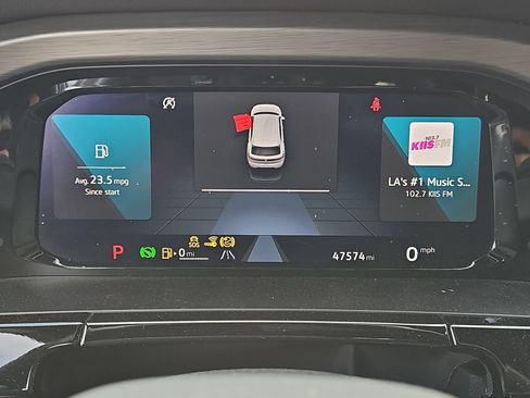 Used 2024 Volkswagen Atlas Cross Sport SE FWD image 9
