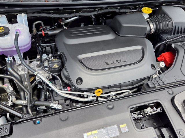 New 2027 Chrysler Pacifica Select FWD image 20