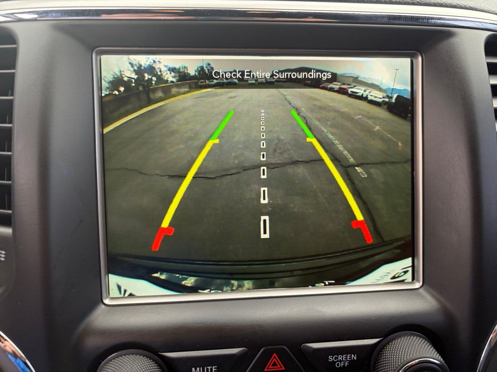 Used 2018 Jeep Grand Cherokee Altitude RWD image 22