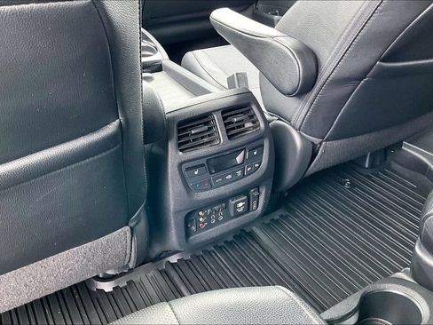 Used 2018 Honda Pilot Elite image 34