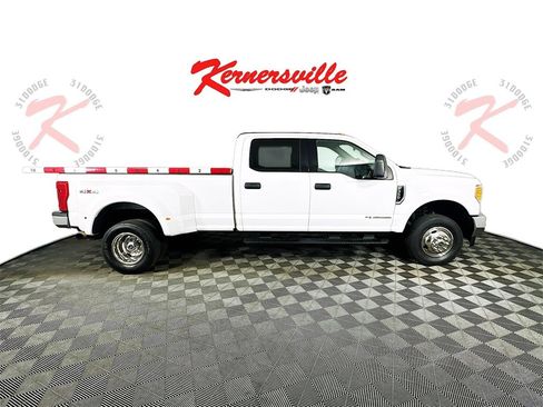 Used 2017 Ford F350 XLT image 8