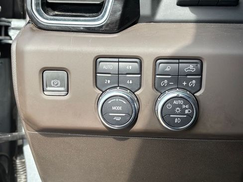Used 2023 GMC Sierra 1500 Denali w/ Technology Package AWD/4WD image 26