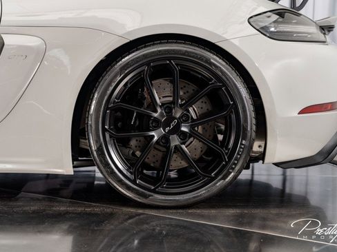 Used 2020 Porsche 718 Cayman GT4 image 10
