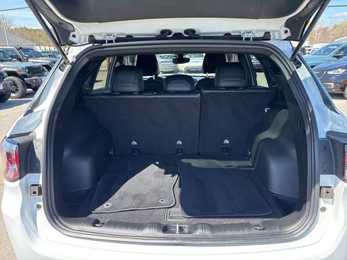 Used 2025 Jeep Compass Limited image 23