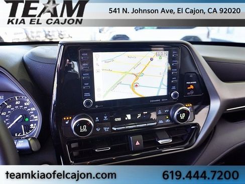 Used 2021 Toyota Highlander XLE image 29