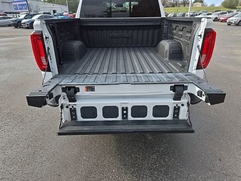 Used 2023 GMC Sierra 1500 AT4 w/ AT4 Preferred Package image 9