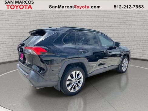 Used 2022 Toyota RAV4 XLE Premium FWD image 6