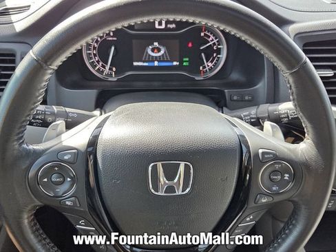 Used 2017 Honda Pilot Touring image 21