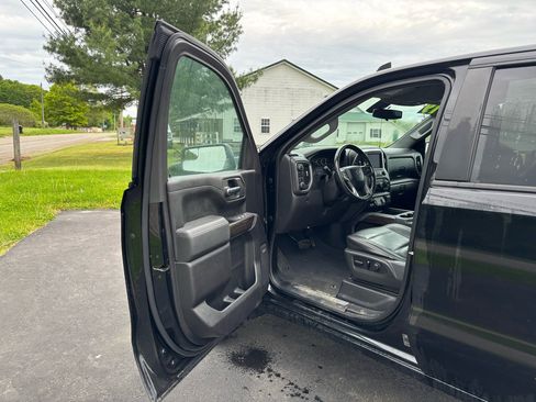 Used 2019 Chevrolet Silverado 1500 LT Trail Boss image 20